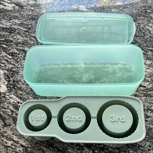 40oz Silicone 3 Tier Tumbler Ice Mold with Lid Sage Green
3 Cavities